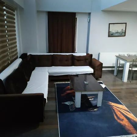 Hera Suites *